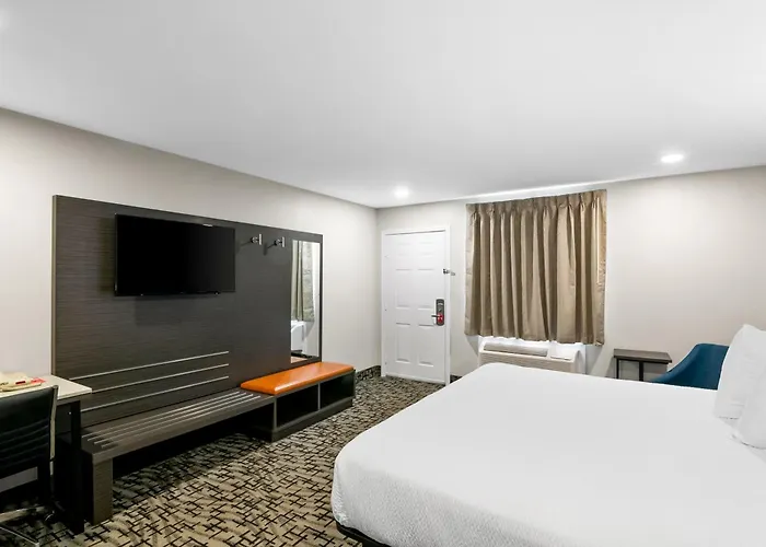 Econo Lodge Bethel - Danbury
