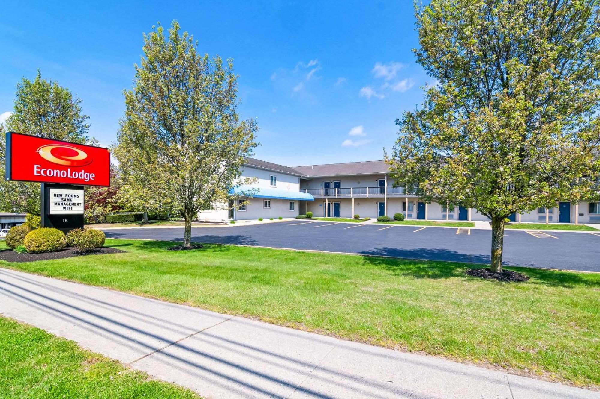 Lodge Econo - Danbury
